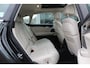 BMW 6-Serie Gran Turismo 630i High Exe. Edition 68.661 km! / Panoramadak / 360Camera / Head-up / Luchtvering / 20'' / Luxe Leder / Safety Pack / Luxury Line / Navigatie / Stoelverwarming