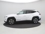 Hyundai Tucson 1.6 T-GDI PHEV Comfort Smart 4WD / 1350KG Trekgewicht / Navigatie + Apple Carplay/Android Auto / Climate Control / Keyless Entry & Start / 19" LMV / Automatische Achterklep / Bluelink /