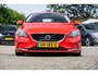 Volvo V40 2.0 Kinetic Business LEER AIRCO CLIMATE PDC RIJKLAAR BOVAG GARANTIE