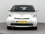 Toyota iQ 1.0 VVTi Comfort | Navigatie | Airco | LM velgen |