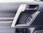 Toyota Land Cruiser 2.8 D-4D-F Challenger Window Van 3500 kg Trekhaak Navigatie Achteruitrijcamera