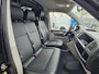 Volkswagen Transporter 2.0 TDI L1H1 | Highline | 204 pk ! Automaat | Trekhaak | Full led | Camera | Navigatie | Stuurwielbediening | Sidebars | Bijrijdersbank | Nette auto!