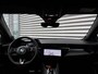 Alfa Romeo Junior 54 kWh 156pk Electrica Speciale | Elektrische achterklep |Verwarmbare voorruit | Achterruirijcamera | Keyless entery |