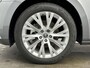 Skoda Superb Business Edition Plus 1.5 110 kW / 150 pk TSI Comb Panoramadak - Trekhaak - 18 inch LM
