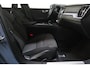 Volvo V60 B3 Essential | Verwarmbare Voorstoelen | Adaptieve Cruise Control | Dodehoekdetectie Met Correctie | Verwarmbaar Stuurwiel | Parkeersensoren | Verwarmbare Achterbank | Navigatiesysteem | Keyless Start | Rijstrooksensor Met Correctie