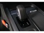 Volvo V60 B3 Essential | Verwarmbare Voorstoelen | Adaptieve Cruise Control | Dodehoekdetectie Met Correctie | Verwarmbaar Stuurwiel | Parkeersensoren | Verwarmbare Achterbank | Navigatiesysteem | Keyless Start | Rijstrooksensor Met Correctie
