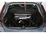 Volvo V60 B3 Essential | Verwarmbare Voorstoelen | Adaptieve Cruise Control | Dodehoekdetectie Met Correctie | Verwarmbaar Stuurwiel | Parkeersensoren | Verwarmbare Achterbank | Navigatiesysteem | Keyless Start | Rijstrooksensor Met Correctie