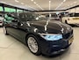 BMW 5-Serie Touring 520i High Executive PANO/LEDER/H-UP/DAB/CARPLAY/SFEERVERL///