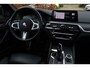 BMW 5-Serie Touring 540i xDrive High Executive Aut. | M-Pakket | Facelift | LaserLight | Panorama | Stoelverwarming | 19 Inch |