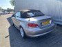 BMW 1-Serie Cabrio 118i High Executive 133Dkm.NAP, AUTOMAAT, Leer, Clima, CC, LM, Afn.Trekh, nw. APK – Inruil Mogelijk –