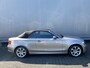 BMW 1-Serie Cabrio 118i High Executive 133Dkm.NAP, AUTOMAAT, Leer, Clima, CC, LM, Afn.Trekh, nw. APK – Inruil Mogelijk –