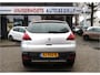 Peugeot 3008 130 Pk Benzine * Hele Luxe Allure * TOPONDERHOUDEN !!! NIEUWE APK * * Panoramadak * Trekhaak * Zwart Lederen Bekleding * Stoelverwarming * Navigatie * Achteruitrij Camera * Head Up Display * Vingerhoets; Vierde Generatie Eersteklas Service !