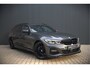 BMW 3-Serie Touring 330e High Executive M Sport | M Performance | PDC | Leer | Hifi | Ambiance Verlichting | Stoelverwarming | Adaptive Cruise Control | BTW | LED | Shadow Line | Keyless | Navigatie Prof. | DAB | Elek. Trekhaak