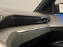 Peugeot 5008 Automaat 1.2 PureTech GT AUTOMAAT | 7 Persoons | BLACK PACK | 19'' LMV | Navigatie | Clima | Camera | Stoelverwarming | Adaptieve Cruise | Elec.Klep | '| 2 stoelen op derde rij | Achterstoelen uitneembaar | Airco (automatisch)