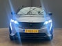 Peugeot 5008 Automaat 1.2 PureTech GT AUTOMAAT | 7 Persoons | BLACK PACK | 19'' LMV | Navigatie | Clima | Camera | Stoelverwarming | Adaptieve Cruise | Elec.Klep | '| 2 stoelen op derde rij | Achterstoelen uitneembaar | Airco (automatisch)