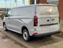 Volkswagen Transporter 2.0 TDI L2H1 30 Life | Bijrijdersbank | Climate Control | Achteruitrijcamera