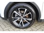Toyota C-HR 2.0 PHEV 220 First Edition Plug-in | Navi | Sensoren v/a |