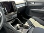 Volvo EC40 Extended Range Plus | Google | Longe Range | Adaptieve Cruise | Stoel-/Stuurverwarming | Luxe Bekleding | Panoramadak | Warmtepomp | Elek. Achterklep | Zitverlenging | 20" LM