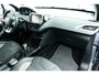 Peugeot 2008 1.2 110pk Allure 1-Eig. Panodak, Half Leer, Navi, Camera, Clima, Cruise, Haak 1250kg