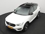 Volvo XC40 T5 Recharge R-Design Plug In Hybrid 261pk PHEV | Panodak | Trekhaak af Fabriek | Apple Carplay | Virtual | Navigatie | L.M. 18" | DAB | Cruise Control | Climate Control |
