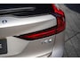 Volvo V90 2.0 T6 Plug-in hybrid AWD Ultra Dark Gelamineerd Glas | Trekhaak | Head-Up Display | 360 camera