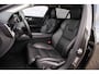 Volvo V60 Cross Country 2.0 B5 AWD Pro | Adaptieve Cruise Control | Power Seats | Panoramadak | Donker Glas | Dode Hoek Detectie | 19" |