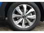 Kia Stonic 1.0 T-GDi MHEV DynamicPlusLine | Stoel- en stuurverwarming | Keyless | Achteruitrijcamera | Rijstrookbegeleiding | Parkeersensoren Achter | 16" LM velgen | Climatronic | Privacy Glass | CarPlay |