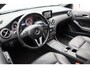 Mercedes-Benz A-klasse 200 CDI Prestige *LEDER* AMG Navigatie Stoelverwarming Cruise control