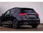 Mercedes-Benz A-klasse A 180 Star Edition Limited AMG Line | Nightpakket | Panoramadak | Sfeerverlichting | Stoelverwarming | LED | Parktronic | Licht en Zichtpakket