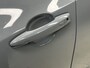 Nissan Juke 1.6 Hybrid N-Design AUTOMAAT / *** Levertijd in overleg *** / Two-tone kleurstelling / Voorstoelen, voorruit + stuurwiel verwarmd / Rondomzichtcamera / Dode hoek detectie / Cruise control adaptief / Automatische airco / Apple Car Play & Android Auto / Licht metalen velgen 19" / Navigatiesysteem full map / Parkeersensoren voor + achter