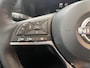 Nissan Juke 1.6 Hybrid N-Design AUTOMAAT / *** Levertijd in overleg *** / Two-tone kleurstelling / Voorstoelen, voorruit + stuurwiel verwarmd / Rondomzichtcamera / Dode hoek detectie / Cruise control adaptief / Automatische airco / Apple Car Play & Android Auto / Licht metalen velgen 19" / Navigatiesysteem full map / Parkeersensoren voor + achter