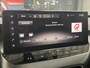 Nissan Juke 1.6 Hybrid N-Design AUTOMAAT / *** Levertijd in overleg *** / Two-tone kleurstelling / Voorstoelen, voorruit + stuurwiel verwarmd / Rondomzichtcamera / Dode hoek detectie / Cruise control adaptief / Automatische airco / Apple Car Play & Android Auto / Licht metalen velgen 19" / Navigatiesysteem full map / Parkeersensoren voor + achter