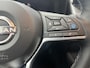 Nissan Juke 1.6 Hybrid N-Design AUTOMAAT / *** Levertijd in overleg *** / Two-tone kleurstelling / Voorstoelen, voorruit + stuurwiel verwarmd / Rondomzichtcamera / Dode hoek detectie / Cruise control adaptief / Automatische airco / Apple Car Play & Android Auto / Licht metalen velgen 19" / Navigatiesysteem full map / Parkeersensoren voor + achter