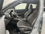 Nissan Juke 1.6 Hybrid N-Design AUTOMAAT / *** Levertijd in overleg *** / Two-tone kleurstelling / Voorstoelen, voorruit + stuurwiel verwarmd / Rondomzichtcamera / Dode hoek detectie / Cruise control adaptief / Automatische airco / Apple Car Play & Android Auto / Licht metalen velgen 19" / Navigatiesysteem full map / Parkeersensoren voor + achter