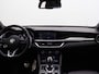 Alfa Romeo Stelvio 2.2 JTD AWD Veloce | Harman Kardon  | Lederen Sportstoelen | Stoel & Stuur verwarming | Panoramadak | Elektrisch trekhaak |