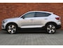 Volvo EC40 Recharge Twin Ultimate | Harman/Kardon Premium Geluidssysteem | Panoramisch Schuif-/Kanteldak | Elektrisch Verstelbare Bestuurdersstoel Met Geheugenfunctie | Visual Park Assist Incl. 360° Parkeercamera | Extra Getint Glas Achter | 20" Lichtmetalen Velgen | Adaptieve Cruise Control Met Stuurhulp, Google Services, Verwarmbare Voorstoelen, Stuurwielverwarming