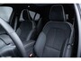 Volvo EC40 Single Motor Extended Range Ultimate 82 kWh | Warmtepomp | Interieur Voorverwarming | Panoramadak | Adaptive Cruise Control | Blind Spot | Semi Elektrische trekhaak