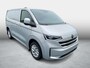 Volkswagen Transporter Bedrijfswagens Bulli L1 2.0 TDI EU6 125 kW 170 pk 8 versn. Auto | BPM vrij | Brandstoftank met vergrote inhoud, 70 ipv 55 liter | Parkeersensoren voor en achter met manoeuvreerrem (Park Distance Control) |