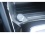 Peugeot 2008 1.2 100PK ALLURE | DRAADLOZE APPLE CARPLAY/ANDROID AUTO | ACHTERUITRIJ CAMERA | PARKEERSENSOREN VOOR EN ACHTER | NAVIGATIE | CLIMATE CONTROL | LICHTMETALEN VELGEN 17" | LED KOPLAMPEN |