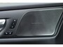 Volvo V60 B3 Ultimate Dark | Harman/Kardon Premium Geluidssysteem | Panoramisch Schuif-/Kanteldak | 360° Parkeercamera | Lighting Pack | All-season banden | Verwarmbare Voor- en Achterstoelen | Stuurwielverwarming | Adaptieve Cruise Control Met Stuurhulp | Keyless Entry