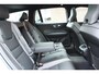 Volvo V60 B3 Ultimate Dark | Harman/Kardon Premium Geluidssysteem | Panoramisch Schuif-/Kanteldak | 360° Parkeercamera | Lighting Pack | All-season banden | Verwarmbare Voor- en Achterstoelen | Stuurwielverwarming | Adaptieve Cruise Control Met Stuurhulp | Keyless Entry
