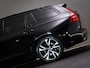 Volvo V60 2.0 B3 R-Design (SCHUIF-/KANTELDAK, HARMAN/KARDON, BLIS, ACHTERUITRIJCAMERA, TREKHAAK ELECTRISCH, STUURWIELVERWARMING)