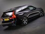 Volvo V60 2.0 B3 R-Design (SCHUIF-/KANTELDAK, HARMAN/KARDON, BLIS, ACHTERUITRIJCAMERA, TREKHAAK ELECTRISCH, STUURWIELVERWARMING)