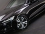 Volvo V60 2.0 B3 R-Design (SCHUIF-/KANTELDAK, HARMAN/KARDON, BLIS, ACHTERUITRIJCAMERA, TREKHAAK ELECTRISCH, STUURWIELVERWARMING)