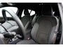Volvo XC40 T4 Automaat Plug-in hybrid Plus Dark | Trekhaak semi elektrisch inklapbaar | Harman Kardon premium audio | Verwarmbare voorstoelen en stuurwiel | 20 inch Lichtmetalen velgen All-Season | Apple carplay/Android auto | Adaptieve Cruise Control met Pilot Assist |