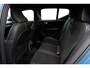 Volvo XC40 T4 Automaat Plug-in hybrid Plus Dark | Trekhaak semi elektrisch inklapbaar | Harman Kardon premium audio | Verwarmbare voorstoelen en stuurwiel | 20 inch Lichtmetalen velgen All-Season | Apple carplay/Android auto | Adaptieve Cruise Control met Pilot Assist |
