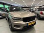 Volvo XC40 1.5 T4 Recharge R-Design BLACK-EDITION PANO/H&K/NAVI/CAM/DAB/CARPLAY/M-STOELEN///