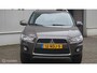Mitsubishi Outlander 2.4 Instyle 7-Persoons | Trekhaak | Dealeronderhouden | BIJNA Youngtimer | All-Weather banden