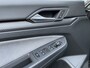 Volkswagen Golf 1.5 eTSI R-Line Carplay Trekhaak Cruise Sfeer Led Automaat PDC