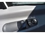 Volkswagen Crafter 35 2.0 TDI L2H1 Combi € 8250.- excl btw Airco Rolstoellift BPM Vrij 9Pers